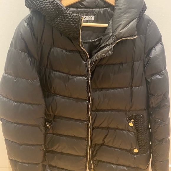 Flash geo down winter jacket perfect condition. - Picture 2 of 9